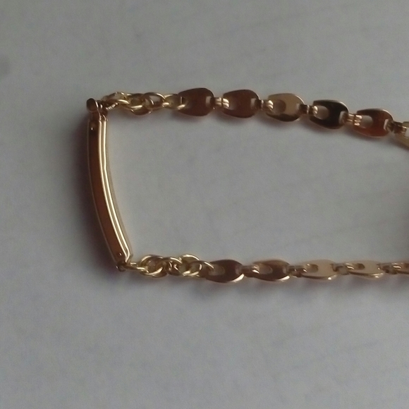 ⭐️ SOLD Vintage Bulova Ladies Watch - Picture 4 of 12